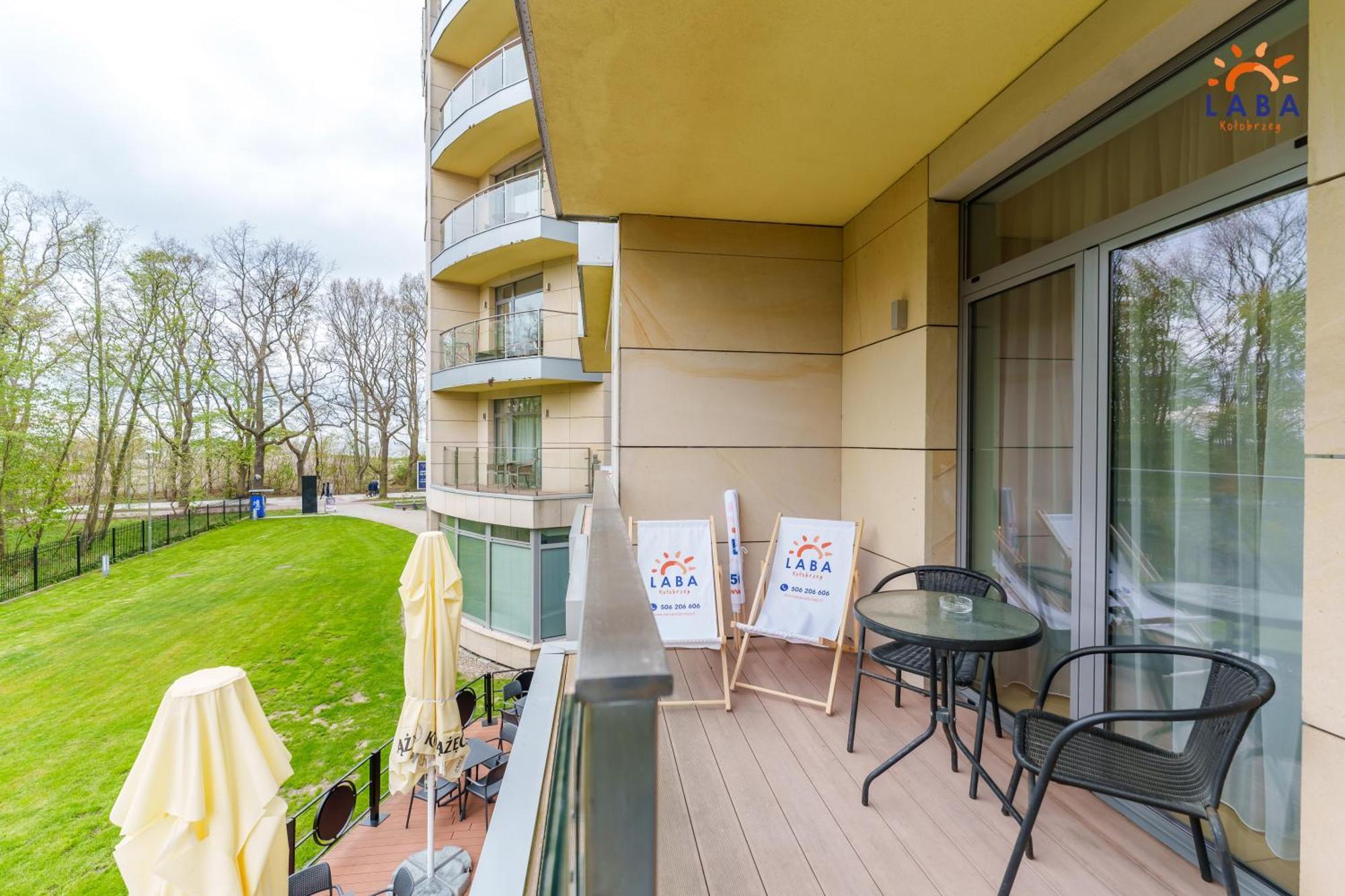 Laba Kolobrzeg Apartamenty Diune Z Parkingiem Exteriör bild
